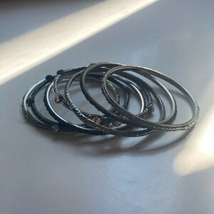 Set of 7 Bangle Bracelets Hammered Black Seed Beads and Rhinestone Bangles‎